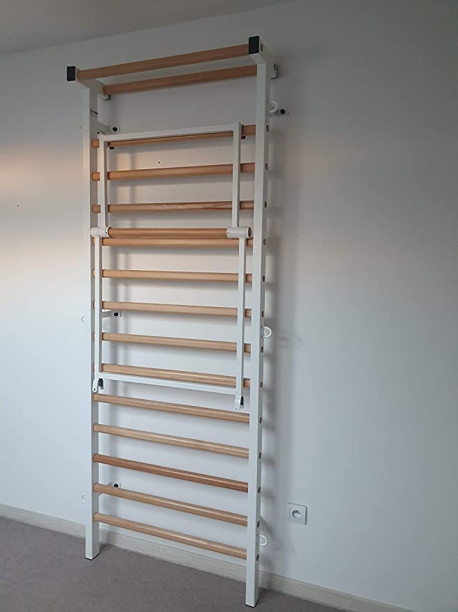 espaldera blanca, escalera sueca